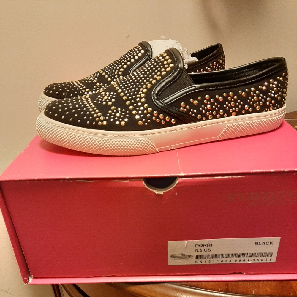 Shoes - Picture 2 of 3